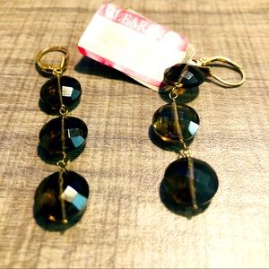 Lever with round Earring